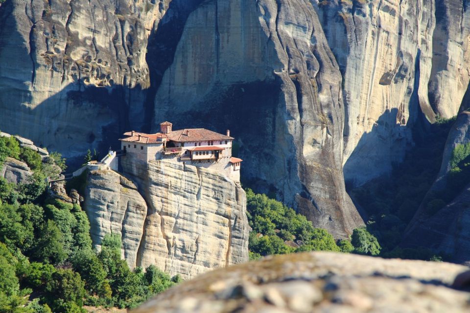 From Lefkada: Meteora and Metsovo Private Day Tour - What to Expect at Meteora