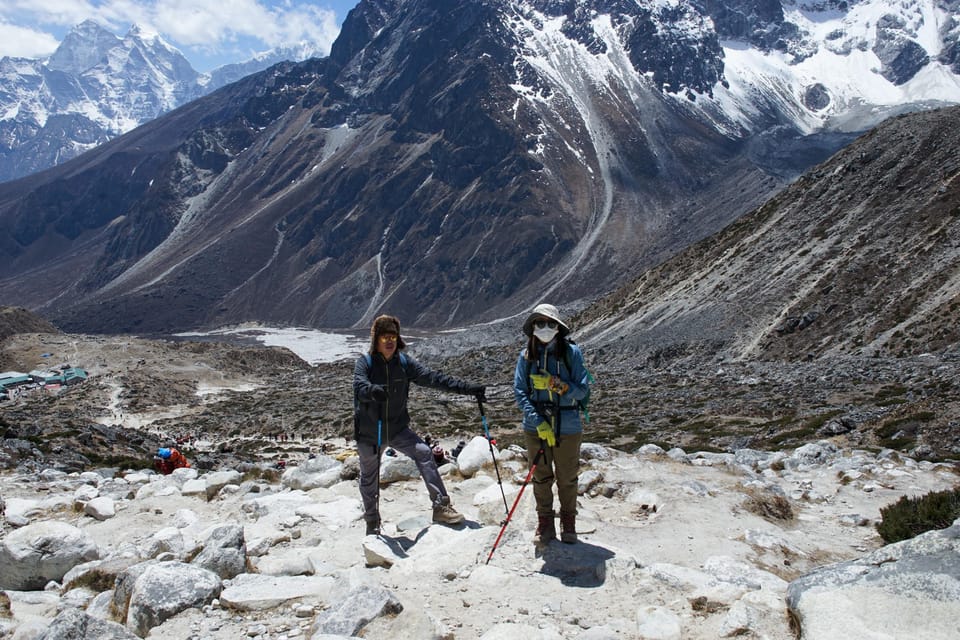 From Lukla: 15 Day Everest Two Passes Trek With Local Guide - Health and Safety Tips