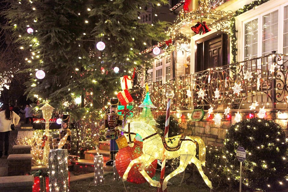 From Manhattan: Dyker Heights Lights Bus Tour - Important Considerations