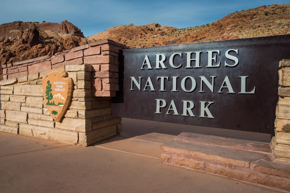 From Moab: Arches National Park Scenic Tour With Short Hikes - Inclusions of the Tour