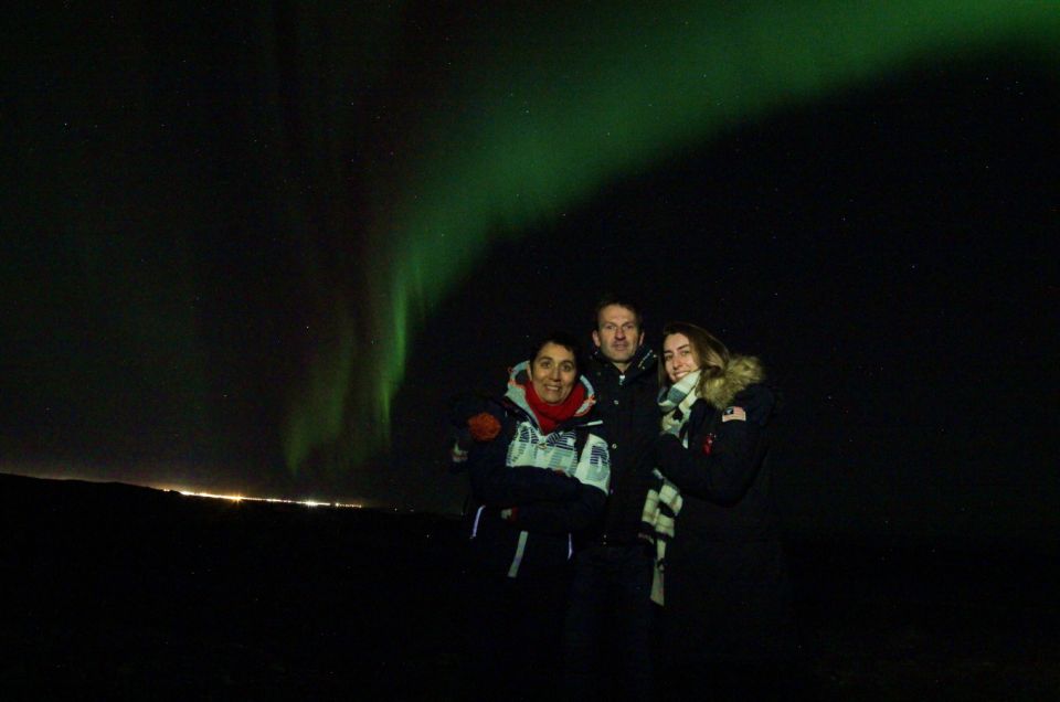 From Reykjavík: Northern Lights Chase With Hot Chocolate - Best Time to See the Northern Lights