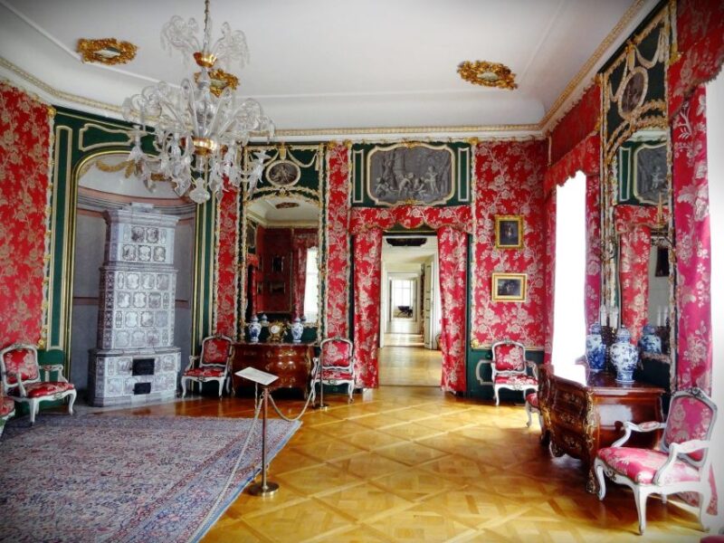 From Warsaw: Mazovian Gardens & Palaces Full Day Tour - Booking Details