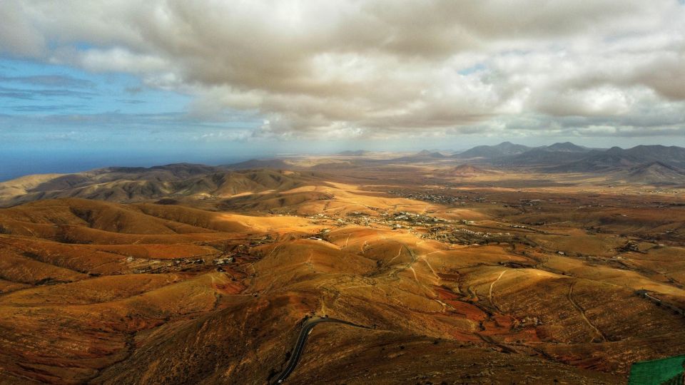 Fuerteventura: Discover Scenic Views With Local Guide. 7h. - Group Size and Languages