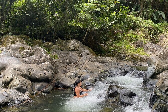 Full-Day Private Tour to Tinajas Waterfalls in El Yunque - Safety and Health Considerations