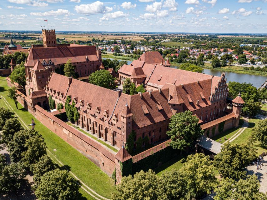 Gdansk: Malbork Castle & Westerplatte Tour With Local Lunch - Customer Reviews and Ratings