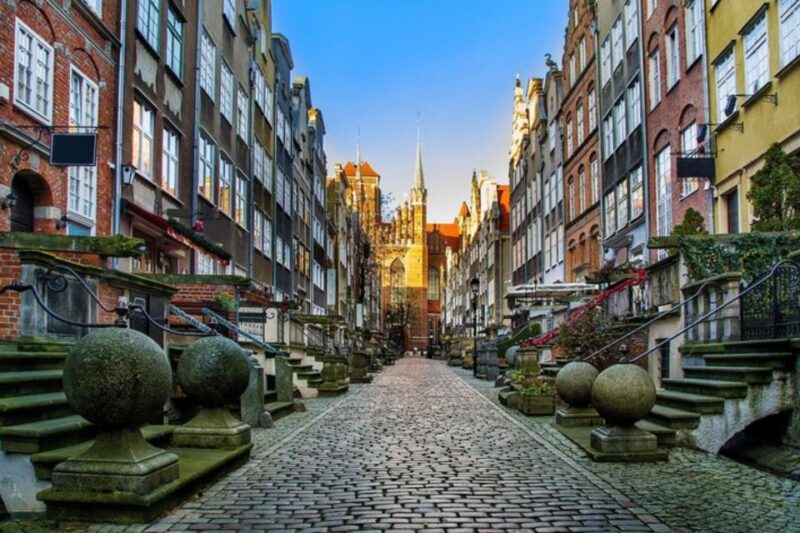 Gdansk: Private Custom Walking Tour With a Local Guide - Customer Feedback and Ratings