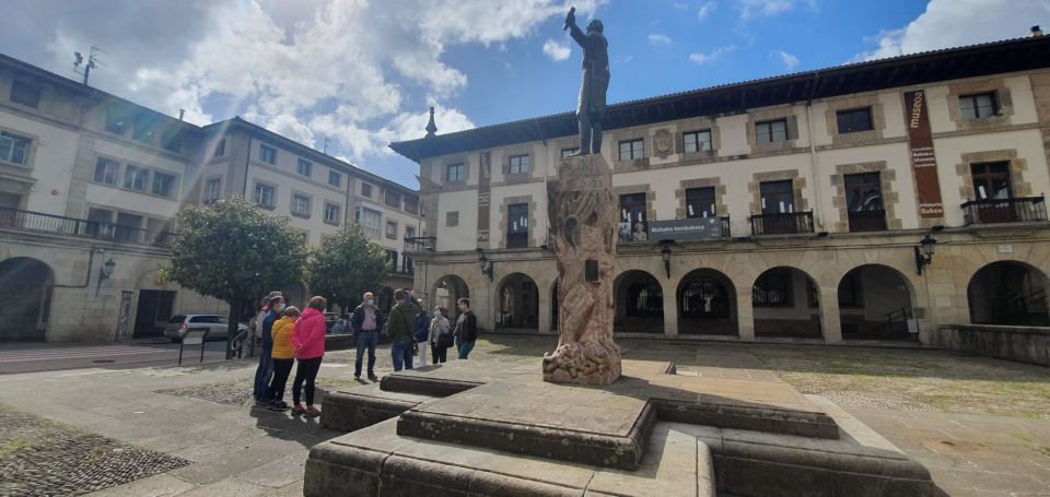 Gernika Walking Tour: War and Peace - Meeting Point and Transportation