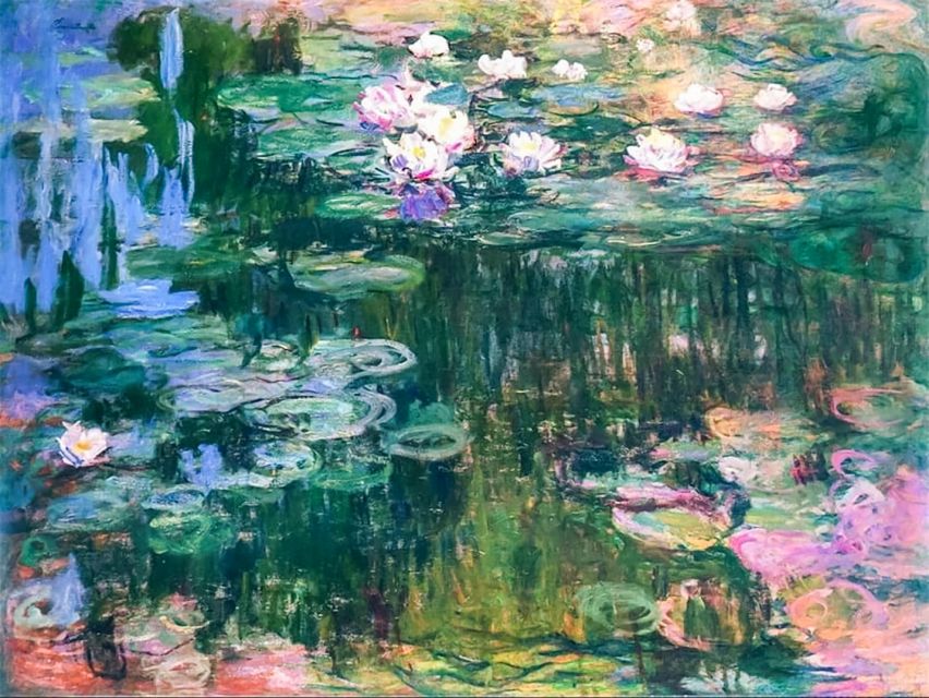 Giverny: Monets House and Gardens Guided Tour - Exploring the Clos Normand