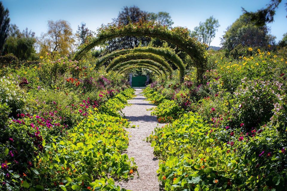 Giverny Private Guided Walking Tour - Tour Inclusions