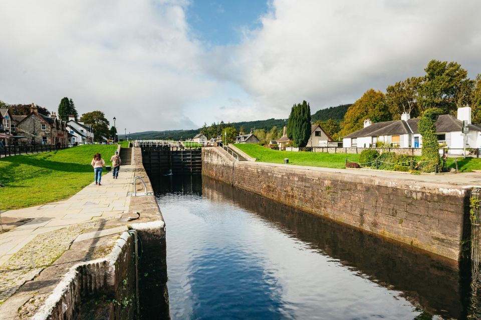 Glasgow: Loch Ness, Glencoe and Highlands Tour With Cruise - Local Attractions