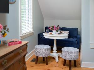 Goldberry Woods- A Modern Farm Resort - Accessibility and Location