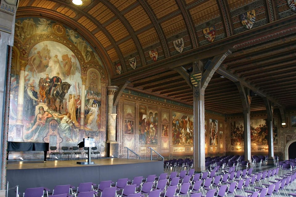 Goslar: Guided Tour of the Imperial Palace - Meeting Point and Accessibility