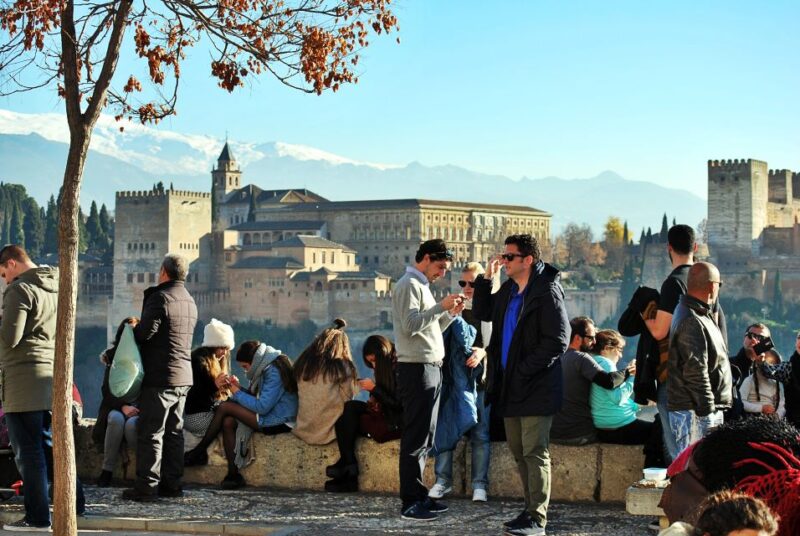 Granada: Albaicín, Sacromonte & Museum of Caves Walking Tour - Customer Feedback