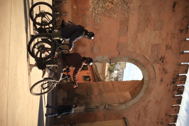 Granada: Highlights Tour by Electric Bike With Tapas Break - Meeting Point