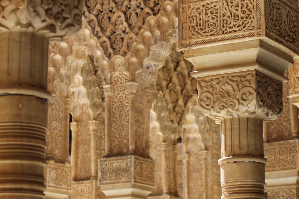 Granada: Private Fast-Track Alhambra and Albaicin Tour - Tour Duration and Cancellation Policy