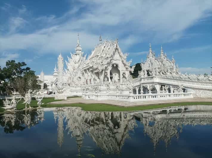 Group Tour in Chiang Rai - Prohibited Items