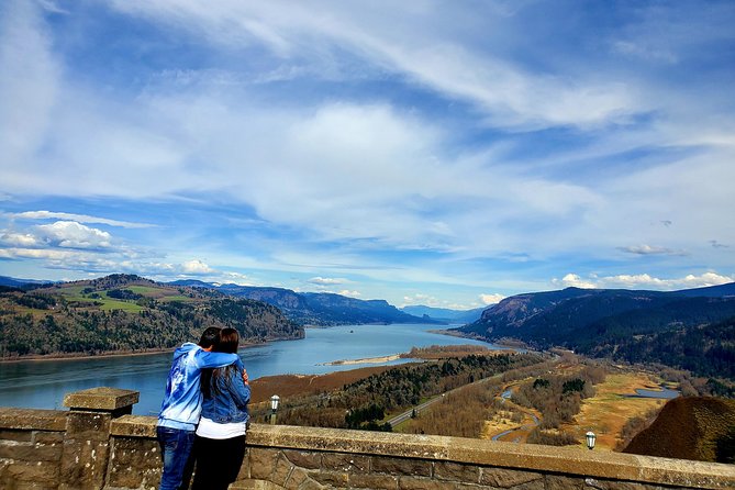 Half Day Columbia River Gorge Waterfalls Tour - Group Size and Personal Attention