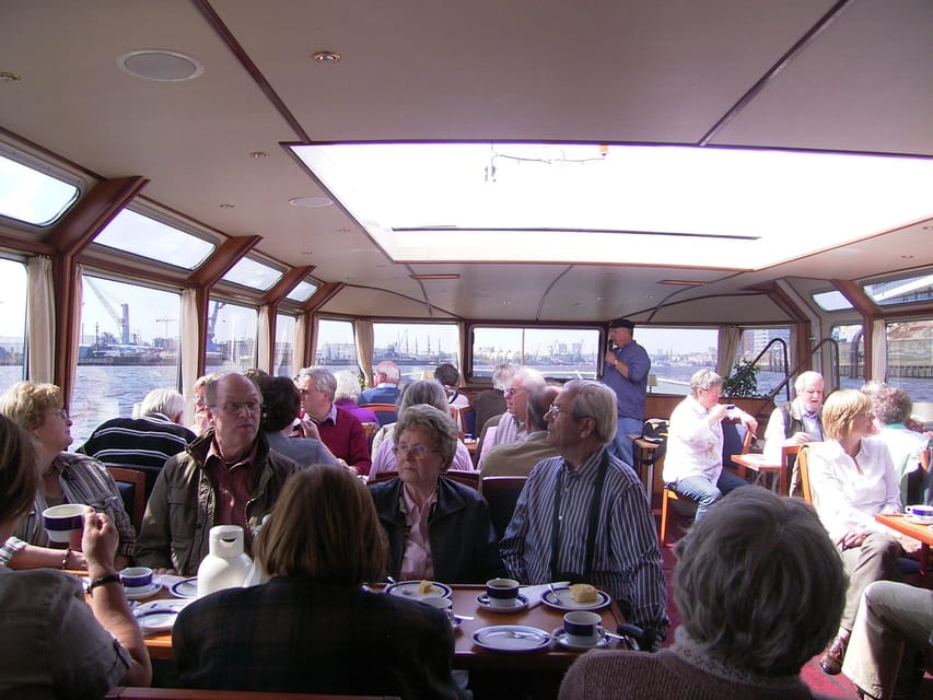 Hamburg: 1-Hour Harbor Cruise - Meeting Point