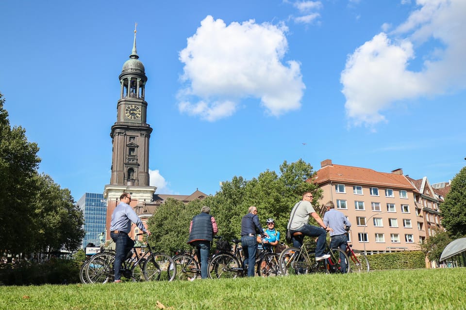 Hamburg: Szene Bike Tour of the Citys Trendy Neighborhoods - Preparation and Meeting Details