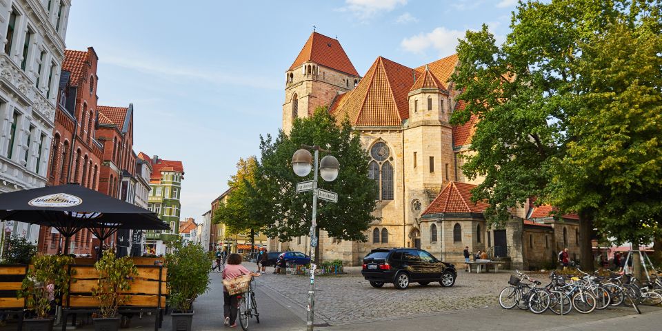 Hanover: Guided Walking Tour of the Nordstadt District - Key Landmarks to Visit