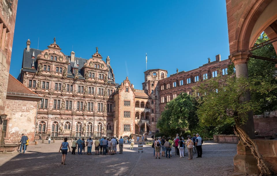 Heidelberg: Private Tour of Heidelberg Castle - Castle Courtyard and Garden