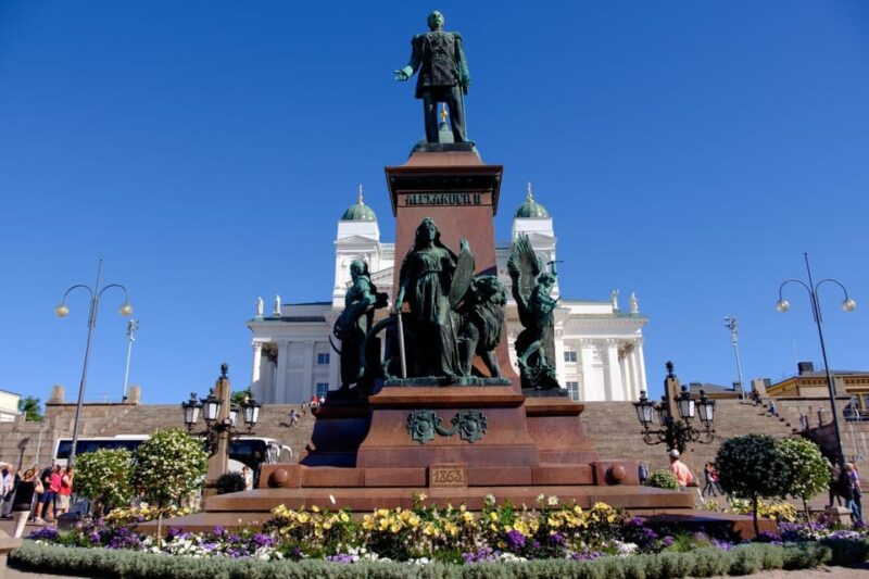 Helsinki: Insta-Perfect Walk With a Local - Important Tour Information