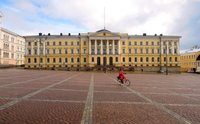 Helsinki: Self-Guided Audio Tour - Logistics and Requirements