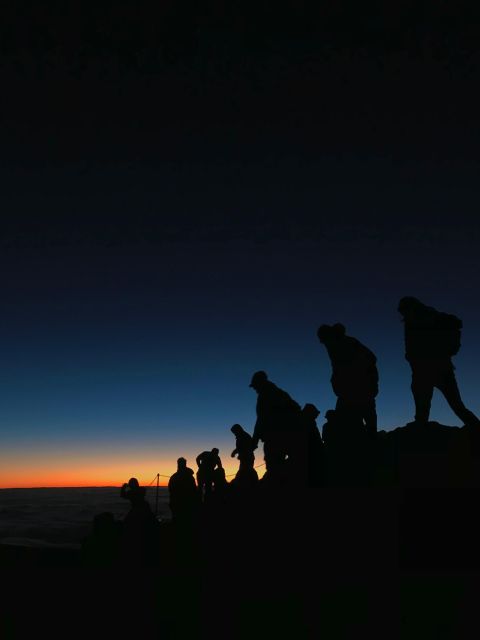 Hike Under Stars and Skywatching With Astronomer at Teide - Private Group Experience Options