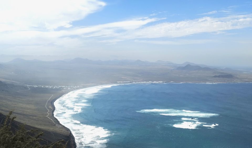 Hiking Around the Valley of 1000 Palms - Meeting Point Details