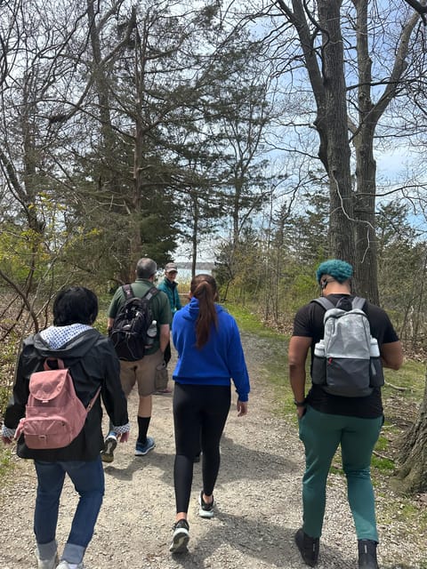 Hingham: Worlds End Self-Guided Walking Tour From Boston - Benches for Breaks