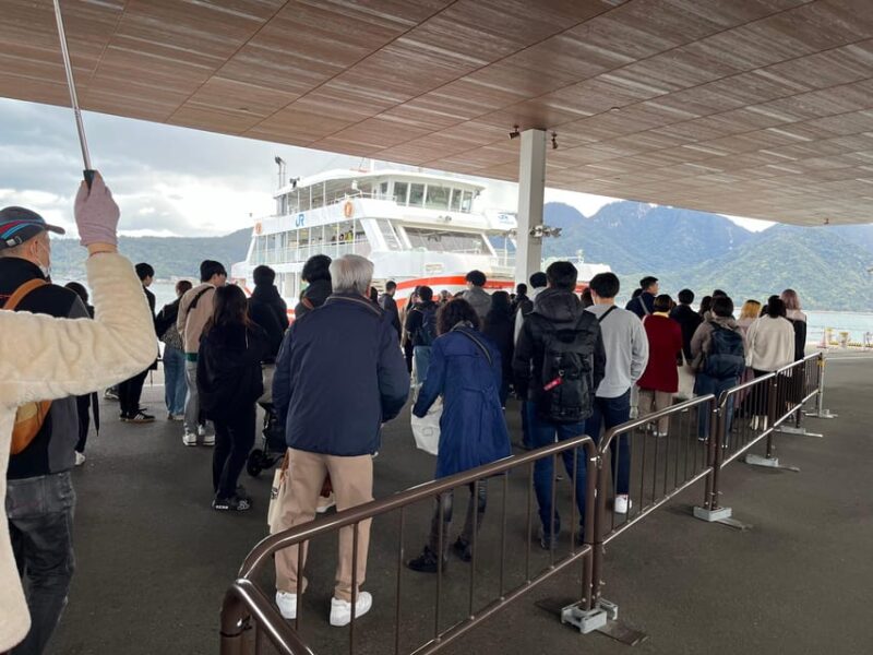 Hiroshima: Tour to Peace Memorial Park and Miyajima Island - Exploring Miyajima Island