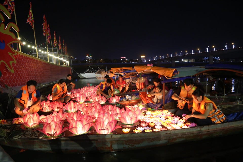 Hoi an Ancient Town City With Boat Ride & Lantern Release - Lantern Release Ceremony