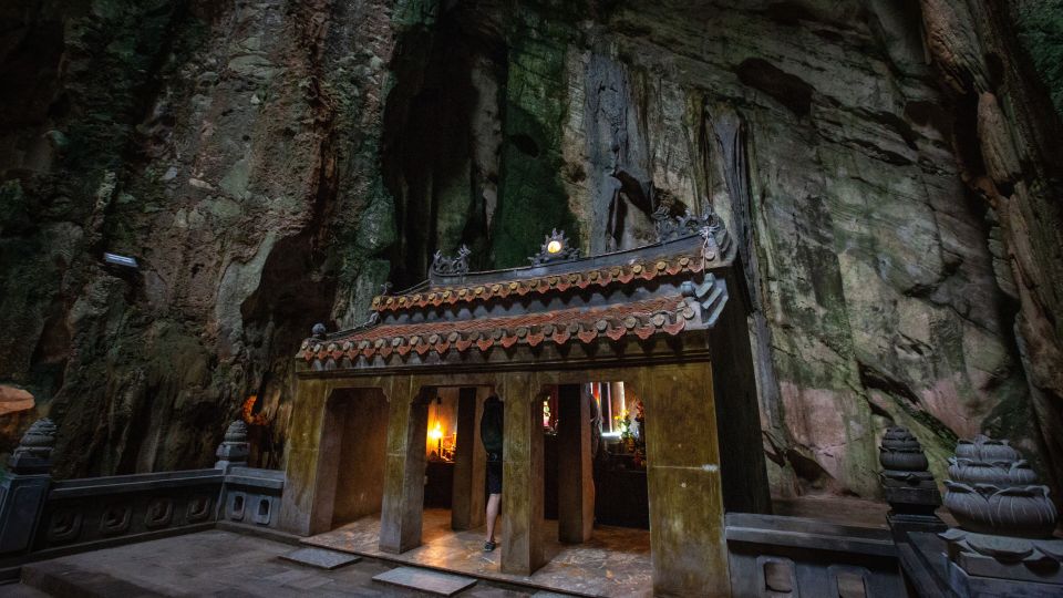 Hoi An: Hue Transfer With Scenic Route Over the Hai Van Pass - Popular Stops Along the Route