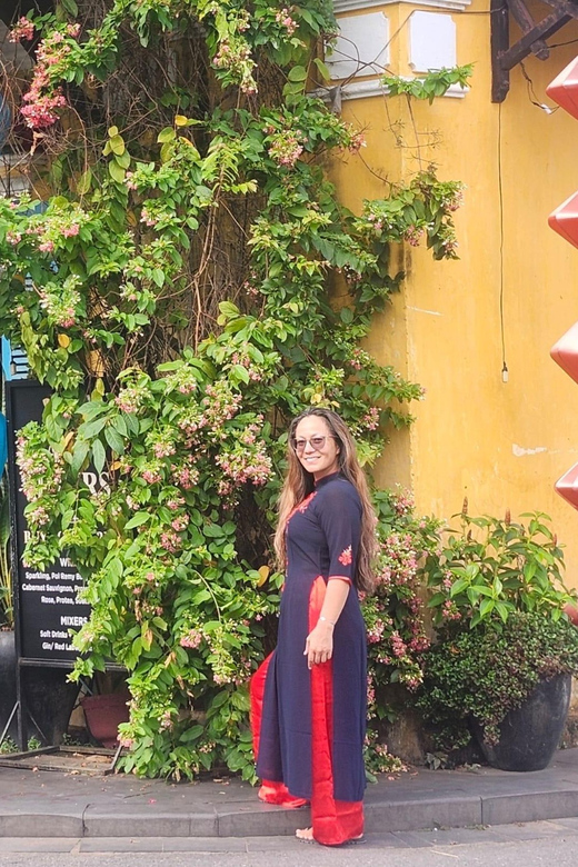 HOI AN: MORNING HOI AN CYCLO TOUR IN TRADITIONAL AO DAI - Cultural Significance of Ao Dai