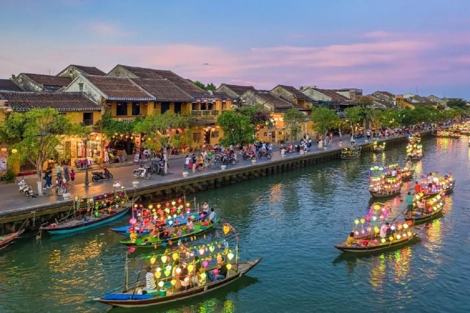 HOI AN : NIGHT BOAT TRIP WITH LANTERN - Meeting Point Information