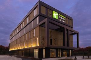 Holiday Inn Express & Suites - Deventer, an IHG Hotel - House Rules and Policies