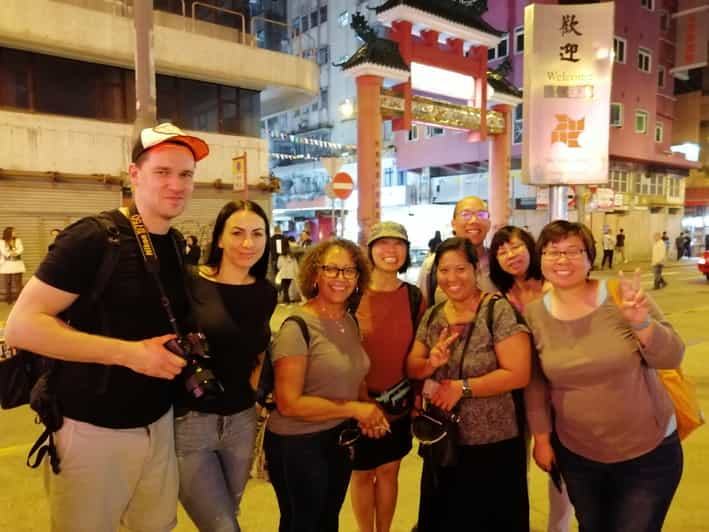 Hong Kong: Night Tour + Open Top Bus + Night Market - Meeting Point