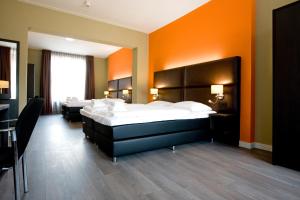 Hotel Roermond Next Door - Booking Information