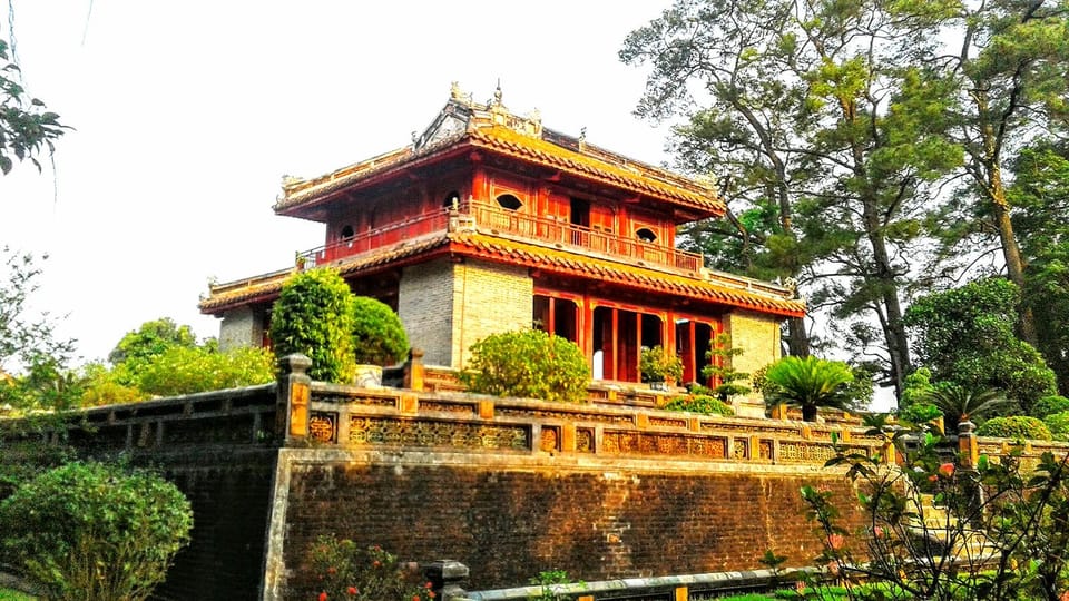 Hue Dragon Boat Tour: Explore Thien Mu Pagoda & Royal Tombs - Savoring Hues Culinary Specialties