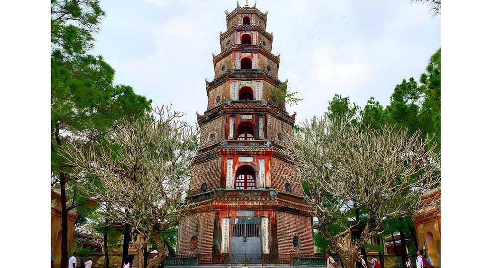 Hue Imperial City Group Tour With Lunch From Hoi An/Da Nang - Booking Information