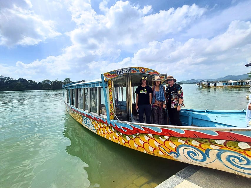 Hue: Private Dragon Boat, Thien Mu Pagoda & Minh Mang Tomb - Discover the Perfume River