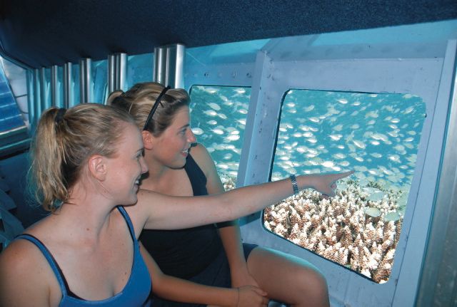 Hurghada: Empire Submarine Boat Trip With Snorkel and Drinks - Customer Reviews and Ratings