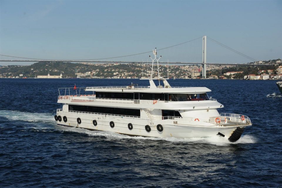 Istanbul: Bosphorus Cruise, Bus Tour, Golden Horn, Cable Car - Exploring the Golden Horn