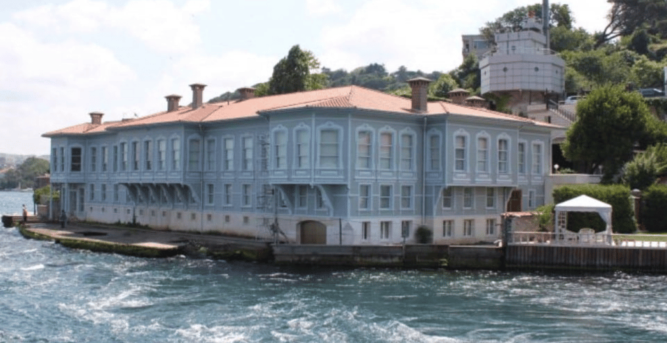 Istanbul: Bosphorus Morning Cruise With Breakfast - Tips for a Memorable Experience