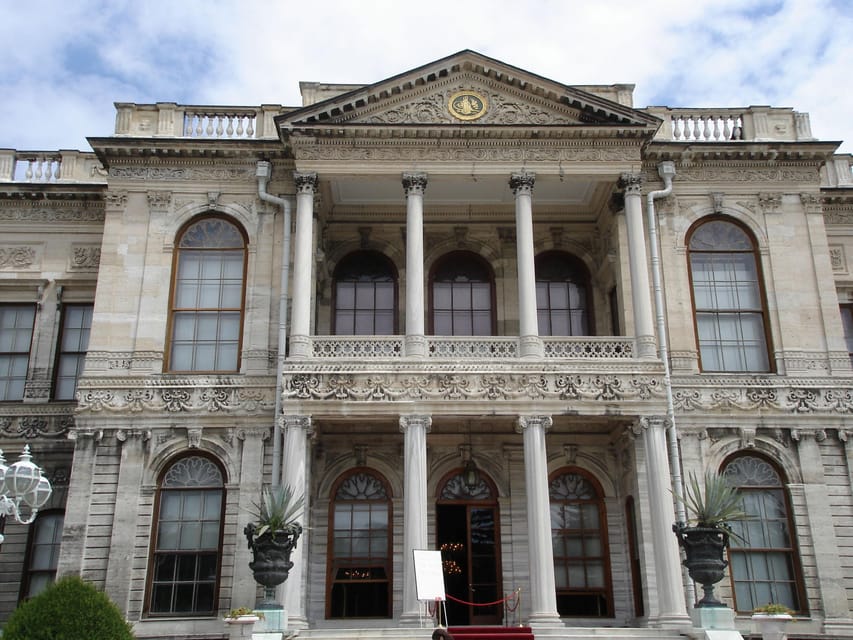 Istanbul: Dolmabahce Palace & Harem Skip-the-Line Entry - Meeting Point Information