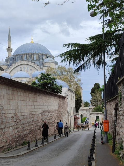 Istanbul: Hagia Sophia, Blue Mosque and Suleymaniye Tour - Suleymaniye Mosque Details