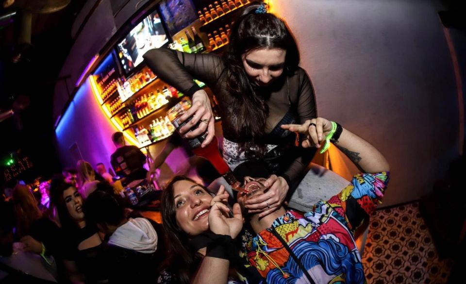 Istanbul: Party Pub Crawl With Party Bus - Nightlife Venues