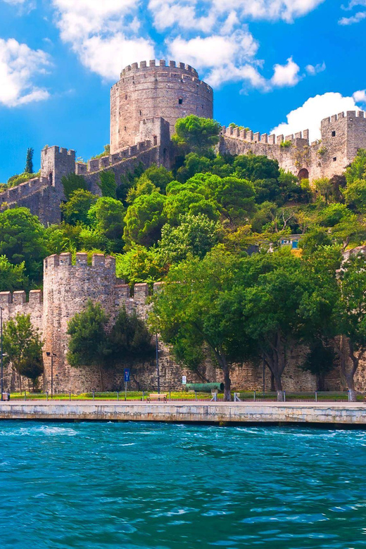 Istanbul: Private Bosphorus Strait Sightseeing Yacht Cruise - Customer Experiences and Feedback