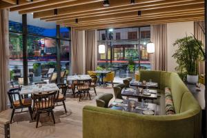 Jasper Hotel - Local Attractions