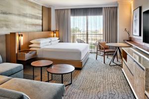 JW Marriott Phoenix Desert Ridge Resort & Spa - Accessibility and Policies